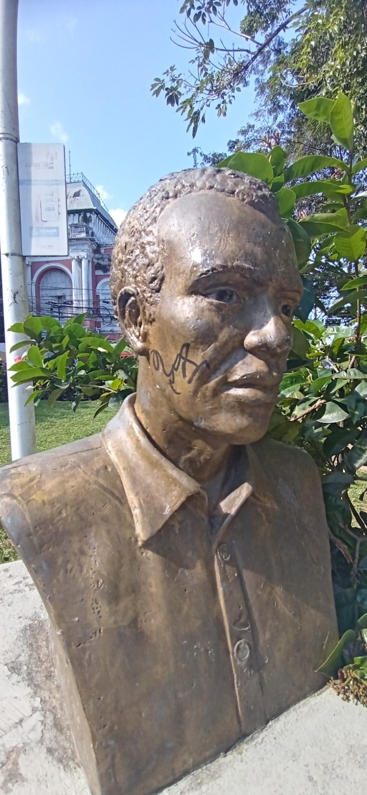 Vandalismo a monumentos públicos em Salvador