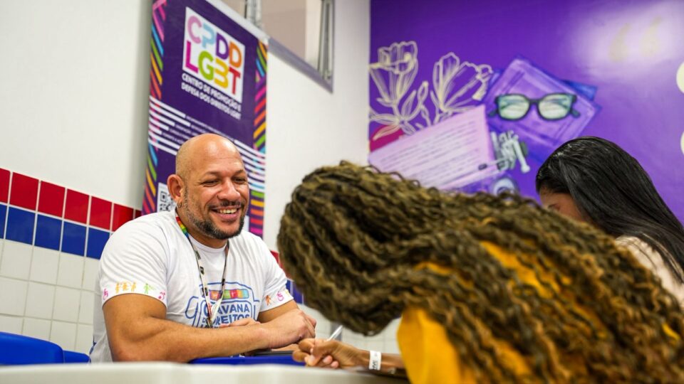 Caravana da Diversidade oferece serviços gratuitos no Terminal de Pituaçu em Salvador