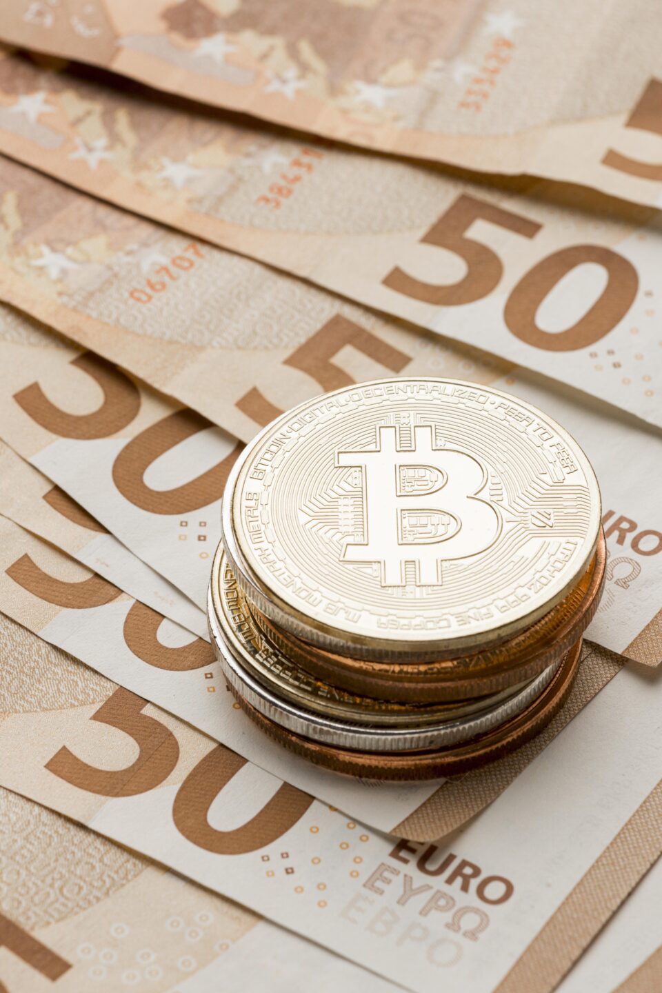 Bitcoin busca recuperação acima de US$ 77 mil, mas mercado sente falta de catalisadores